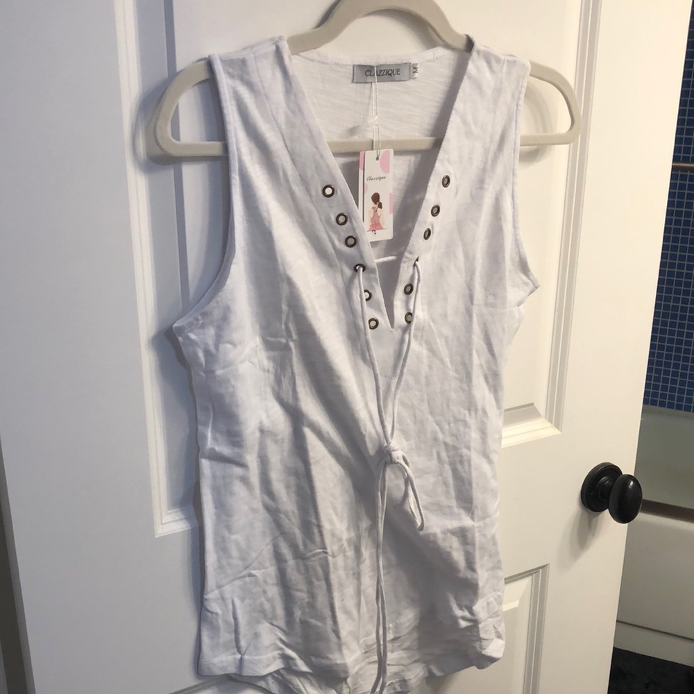 White Sleeveless Buttoned Tie Front Tank Top M